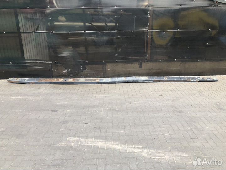 Лонжерон левый Daf XF106