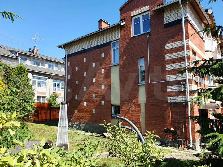 Дом 190 м² на участке 3 сот.