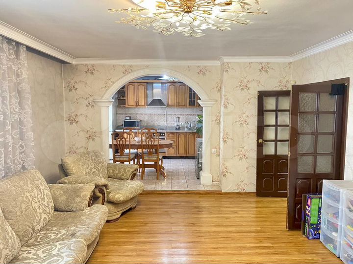 4-к. квартира, 103 м², 3/9 эт.