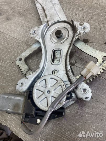 Стеклоподъемник электр. передний правый lifan Sola