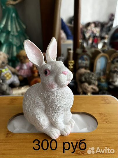 Статуэтки разные