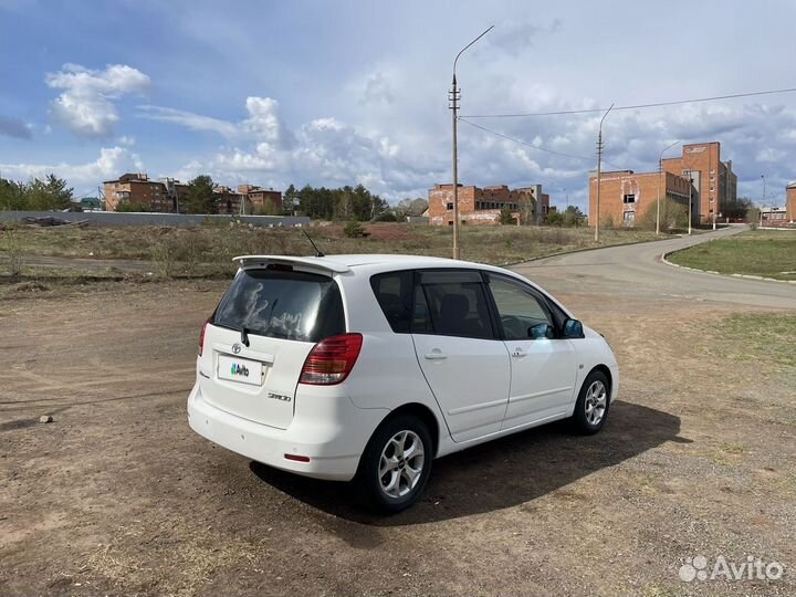Toyota Corolla Spacio 1.5 AT, 2005, 200 000 км