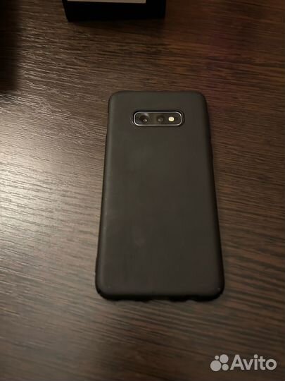 Samsung Galaxy S10e, 6/128 ГБ