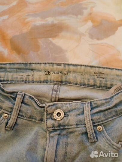 Джинсы женские levis 26