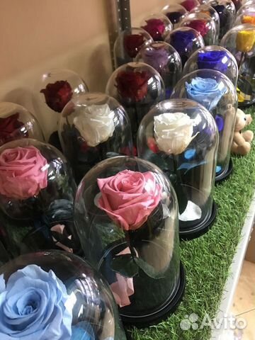 Вечная роза в колбе