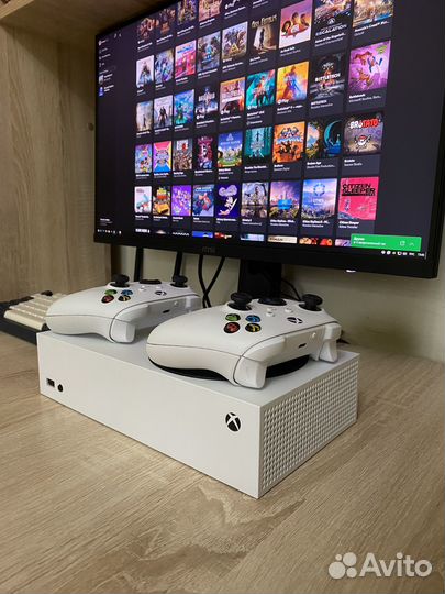 Xbox Series S + Подписка
