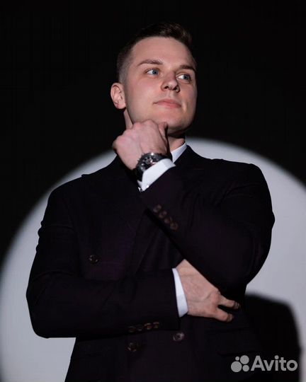 Ведущий на мероприятие