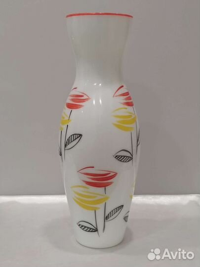 Ваза, молочное стекло, 60-е, СССР