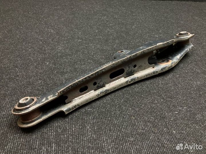 Рычаг поперечный задний Mitsubishi Lancer CY4A