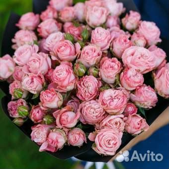 Роззы пионовидные Букет пионовидных роз