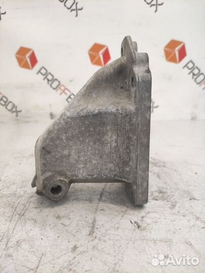 Кронштейн двигателя левый Mercedes E-Class W211