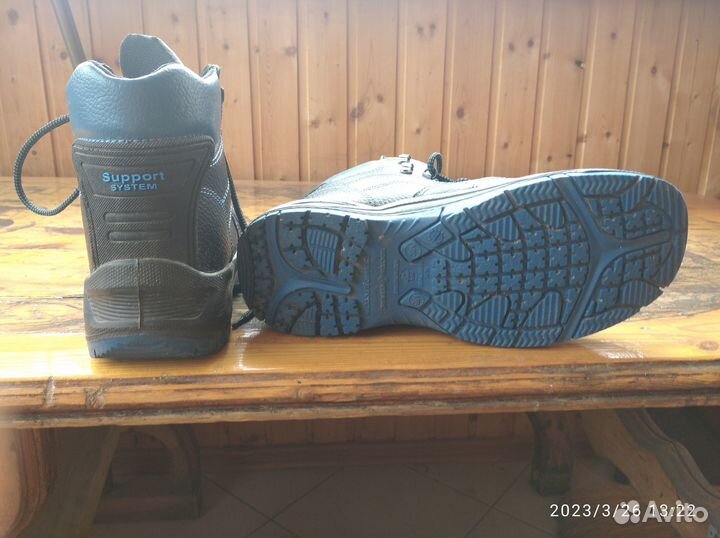 Продам рабочие ботинки