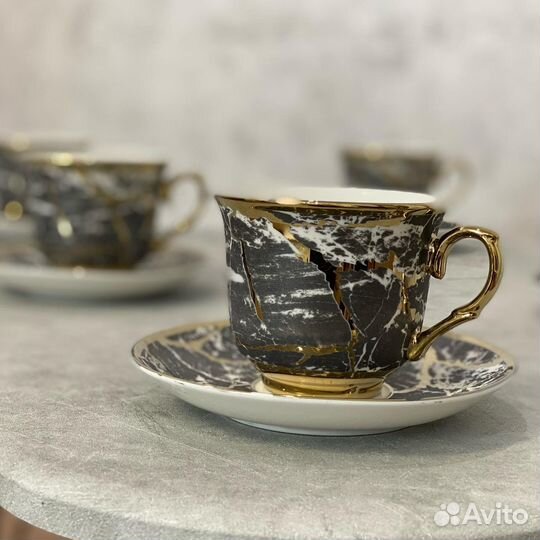 Набор посуды чашки с блюдцами