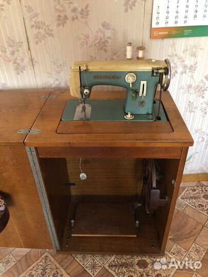 Швейная машина Чайка 2