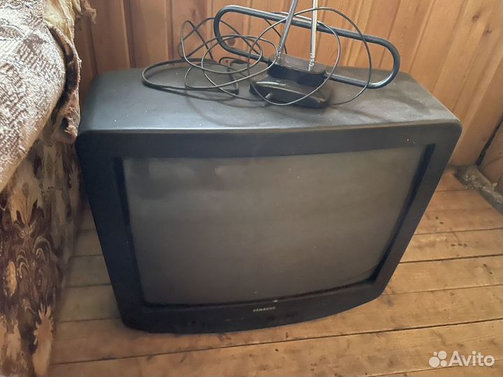 Телевизор samsung