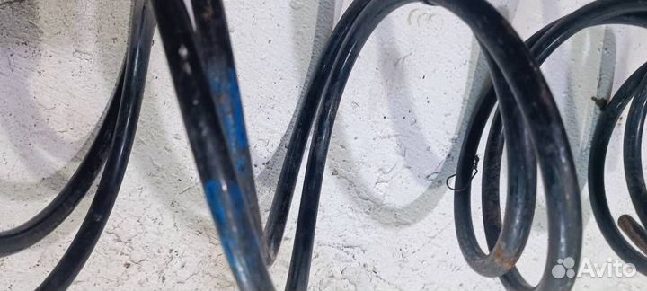 Пружина задняя Лексус LX 3