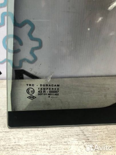 Форточка задняя левая Рено Логан 2