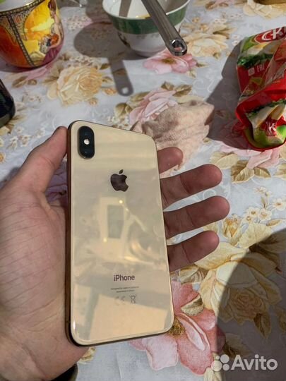 Телефон iPhone xs
