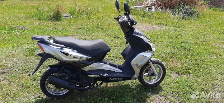Скутер nexus (150 кубов)
