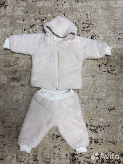 Демисезонный костюм для девочки