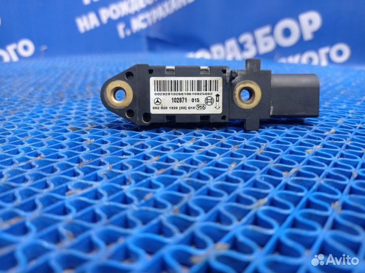 Датчик удара Mercedes-Benz W211 седан M272DE35