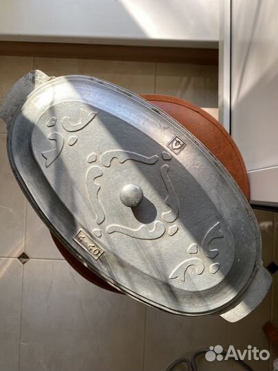 Формы, бачок, ложки, вилки