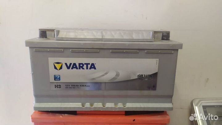 Аккумулятор б/у Varta 100ah