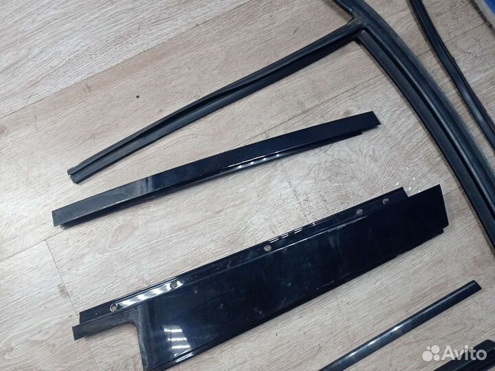 Молдинги дверей на BMW 3 E90