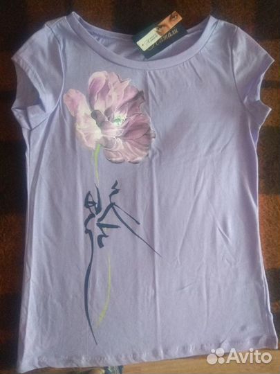 Продаю новую женскую футболку