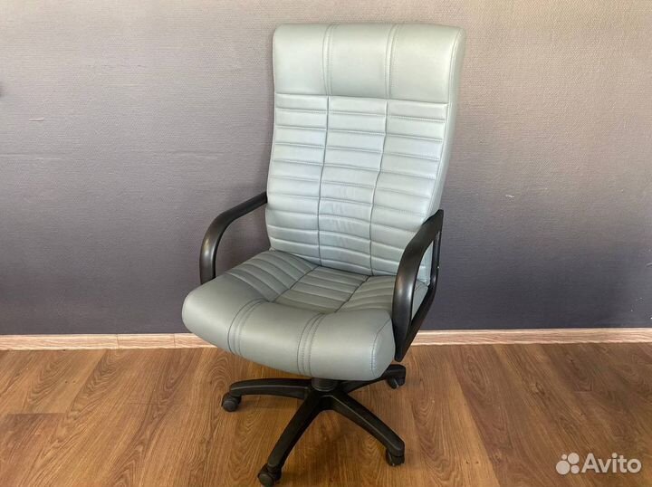 Компьютерное кресло