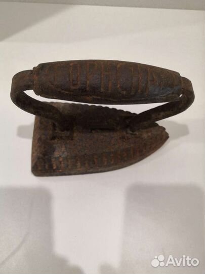 Старинный утюг чугунный Горнснаб