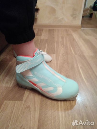 Лыжные ботинки