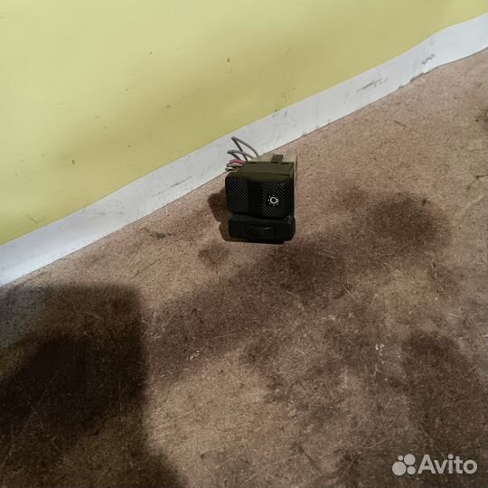 Кнопка габаритов Volkswagen Passat B3