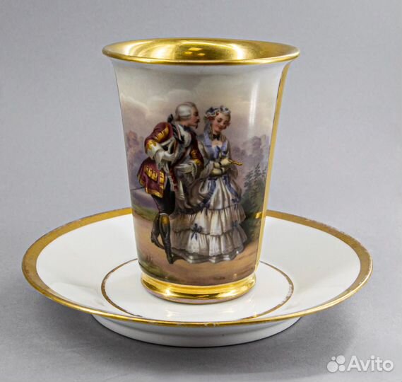 Стакан и тарелка с галантной сценой. Германия, kpм