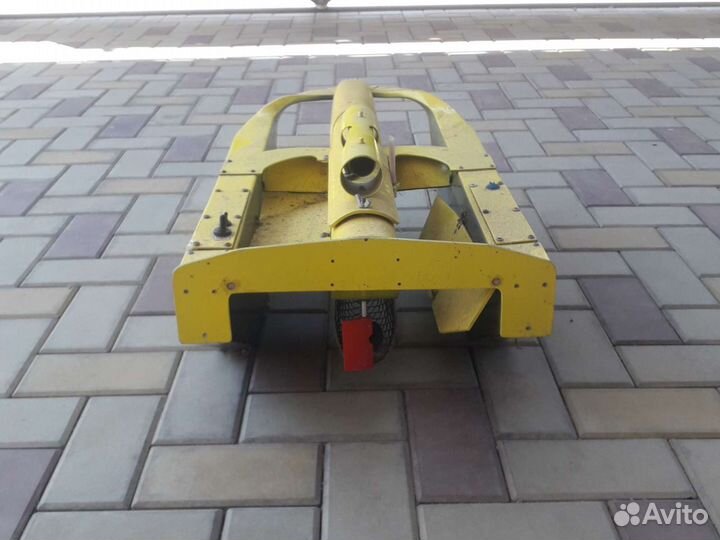 Рыболовный кораблик