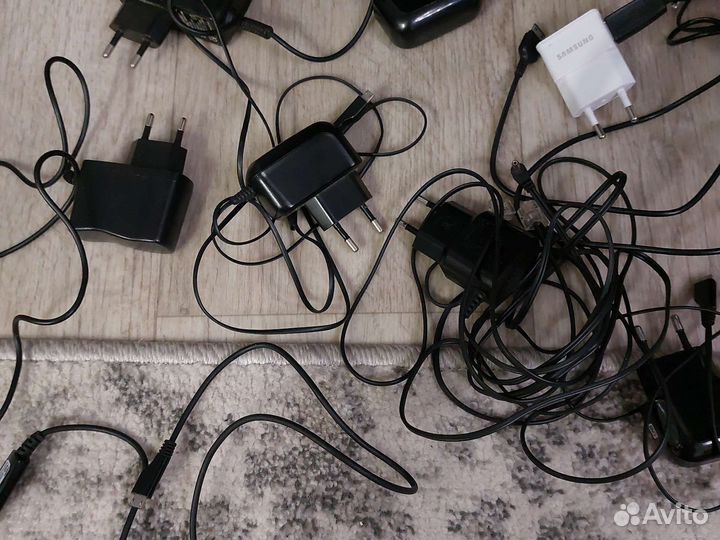 Зарядное устройство