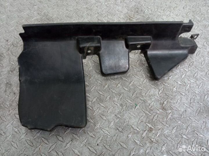 Дефлектор радиатора передний левый Nissan Almera