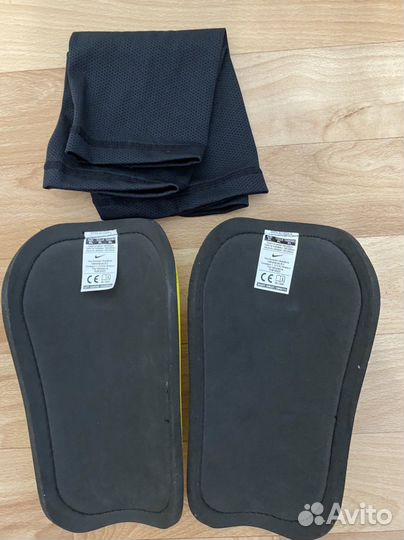 Щитки футбольные nike, размер L и XL
