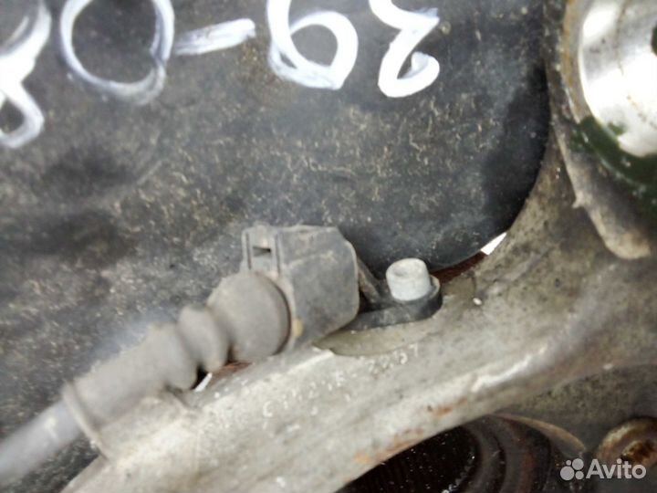 Кулак поворотный левый Audi A8 D4