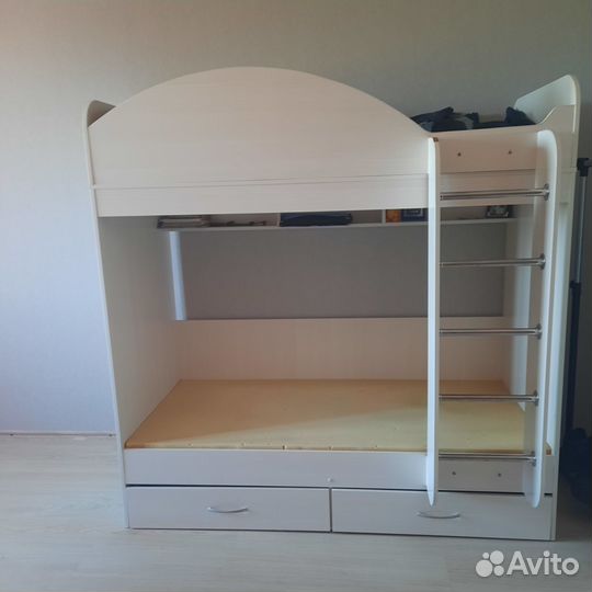 Детская двухярусная кровать с матрасом бу