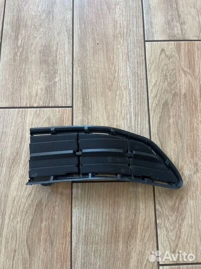 Решетка бампера передняя левая Toyota Rav-4 Ca40 С