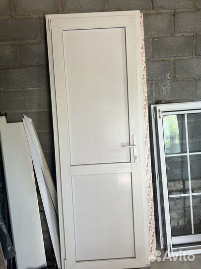 Пластиковые двери