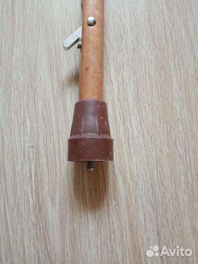 Трость для ходьбы деревянная