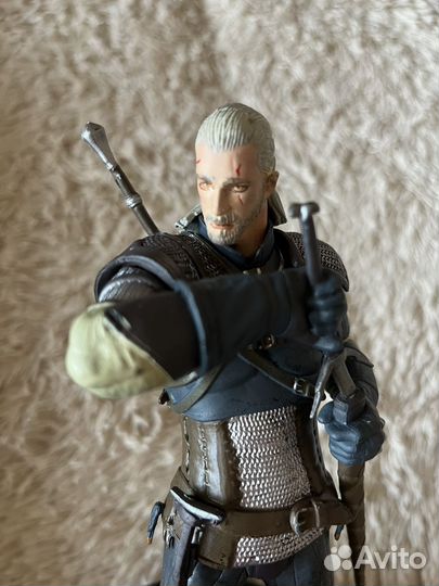 Фигурка ведьмак Геральт