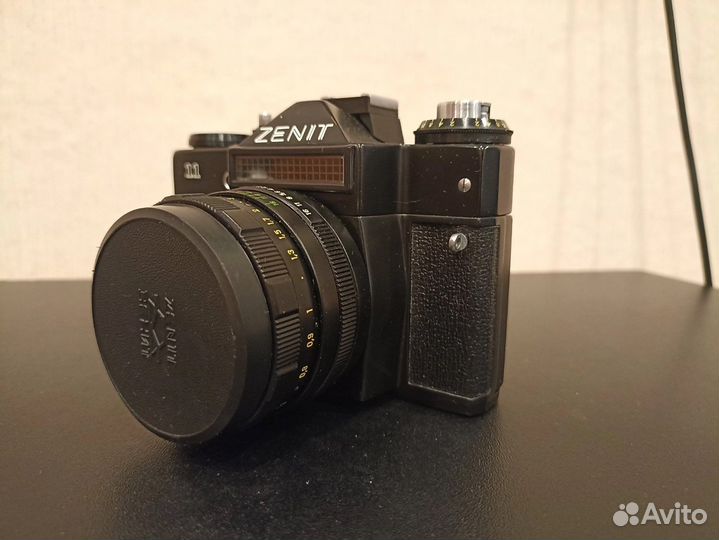 Плёночный фотоаппарат Зенит 11
