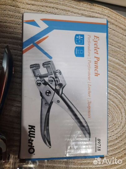 Дырокол с установкой люверса