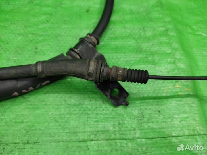 Трос ручника левый Hyundai Tucson 2004-2009