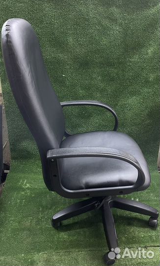 Компьютерное кресло TetChair Softy Lux для руковод