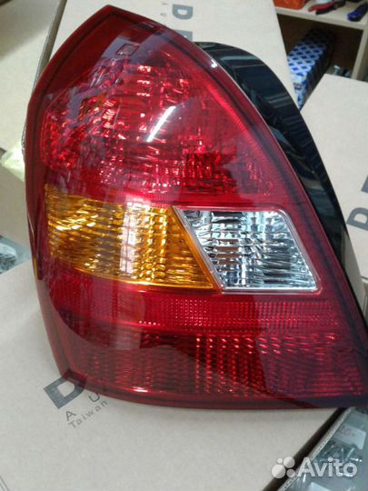 Фонарь задний правый Elantra XD