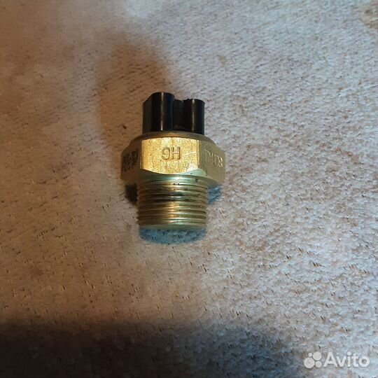 Датчик включения вентилятора,а/м ваз